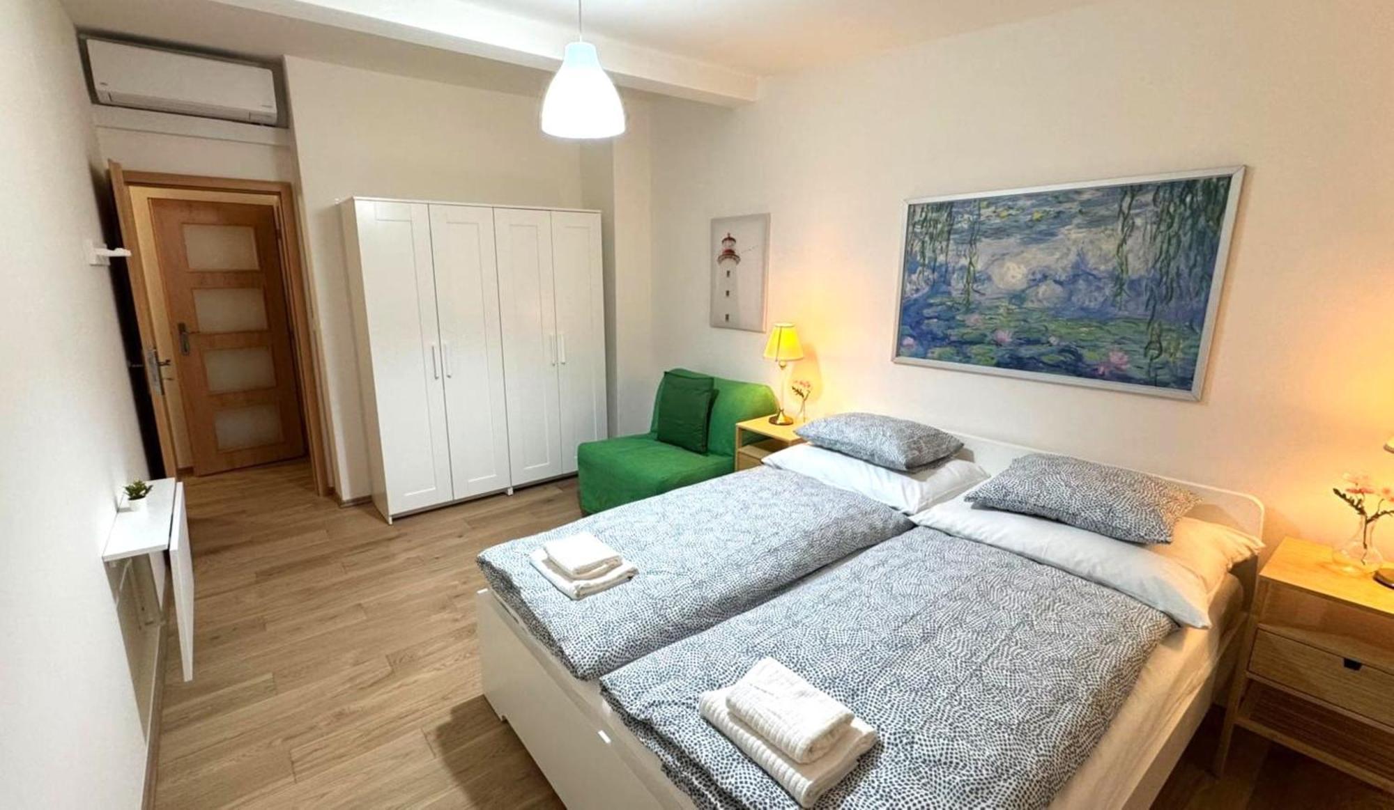 Castle Hotel apartamentowy Praga
