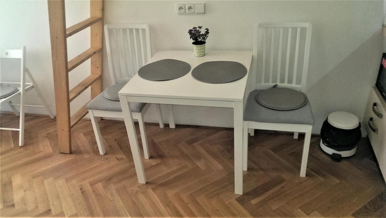 Castle Hotel apartamentowy Praga
