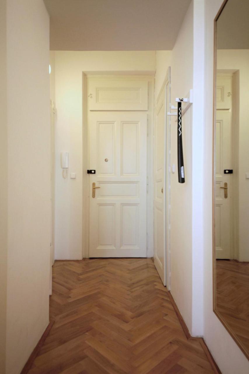 Castle Hotel apartamentowy Praga